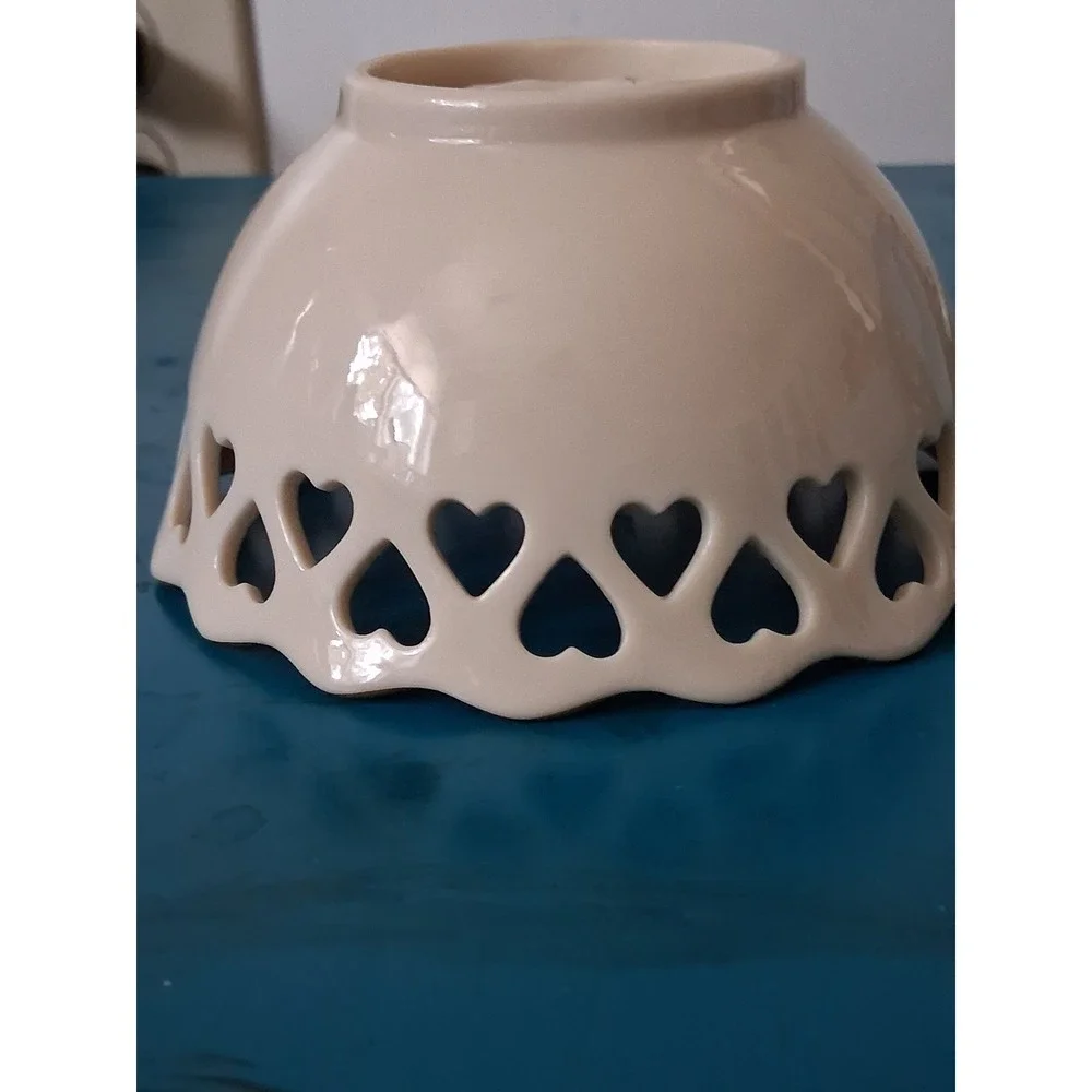 Lenox Pierced Heart Scalloped Bowl Ivory Gold Trim Embossed Rose Made in USA 3in